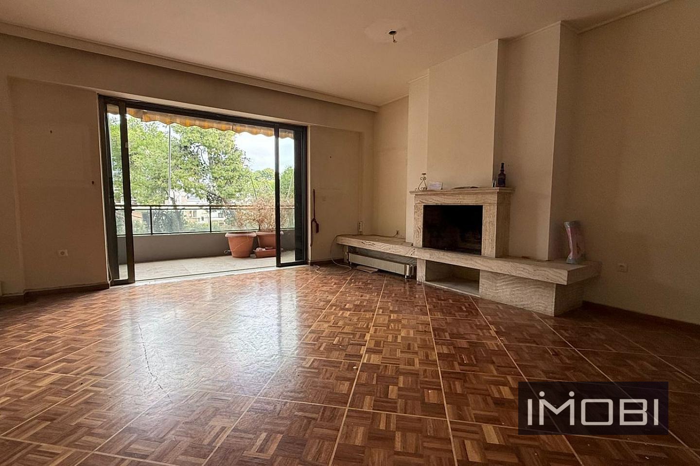 property-img